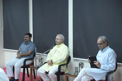 Sunilji Ambekar with Channel Heads 15
